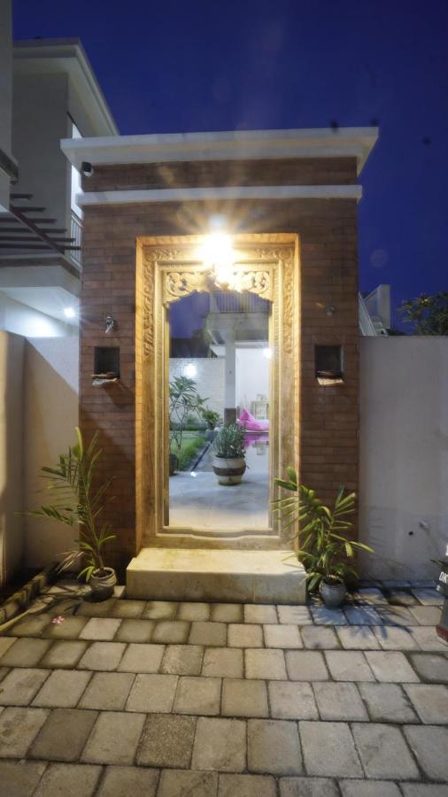 Maharani Residence Denpasar  Luaran gambar